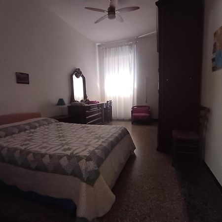 Super Central Rooms Con Uso Cucina Cagliari Bagian luar foto